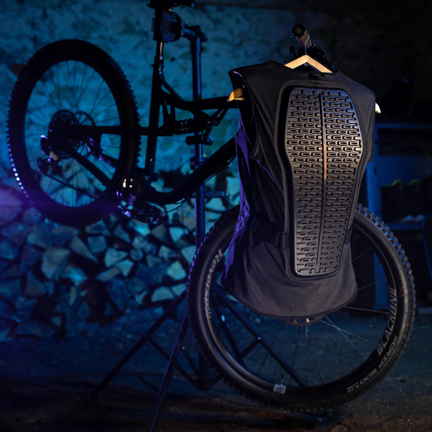 MTB, Ski And Snowboard Back Protector Vest - DBCK 500 6 MTB, Ski And Snowboard Back Protector Vest - DBCK 500 - Image 4