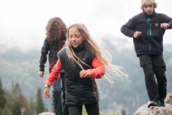 Quechua KIDS’ PADDED HIKING GILET - HYBRID AGED 7-15 -Outdoor Sporting Goods k4b0ee17ade1a36c6376034ac4f847724