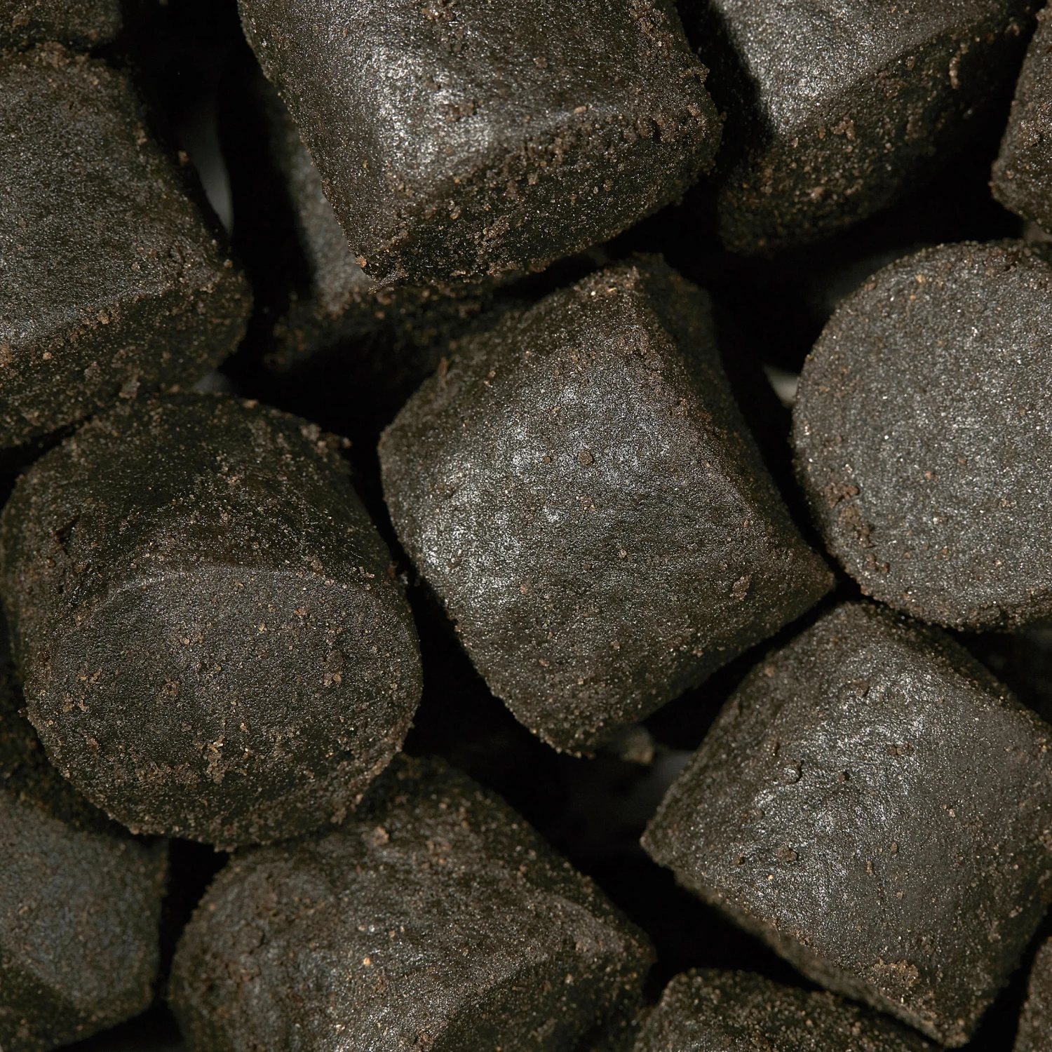 Gooster Fish Catfish And Carp Fishing Pellets 28mm 3kg 4 Gooster Fish Catfish And Carp Fishing Pellets 28mm 3kg - Image 2