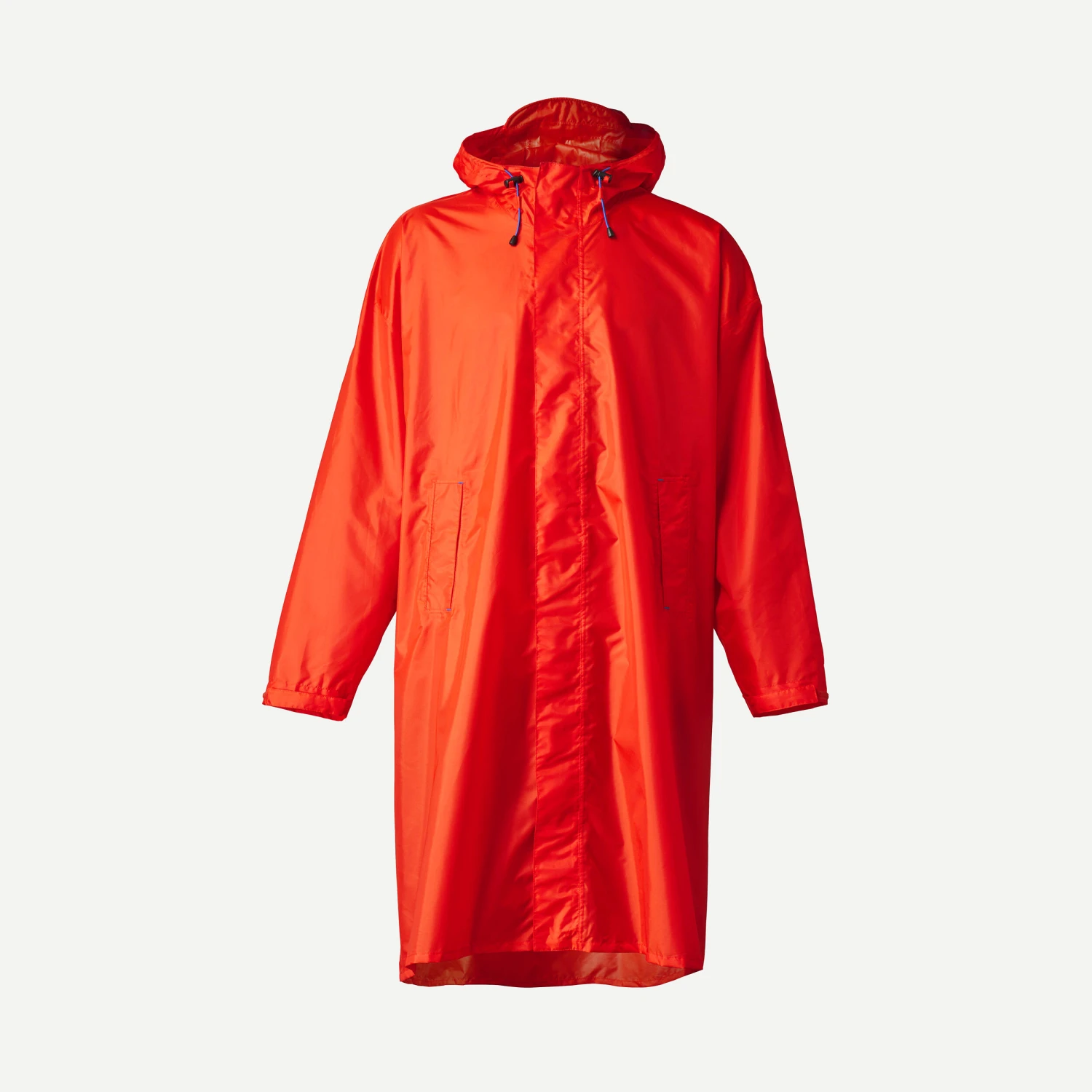 Quechua Hiking Rain Poncho - MT900 - 75L - Red 3 Quechua Hiking Rain Poncho - MT900 - 75L - Red