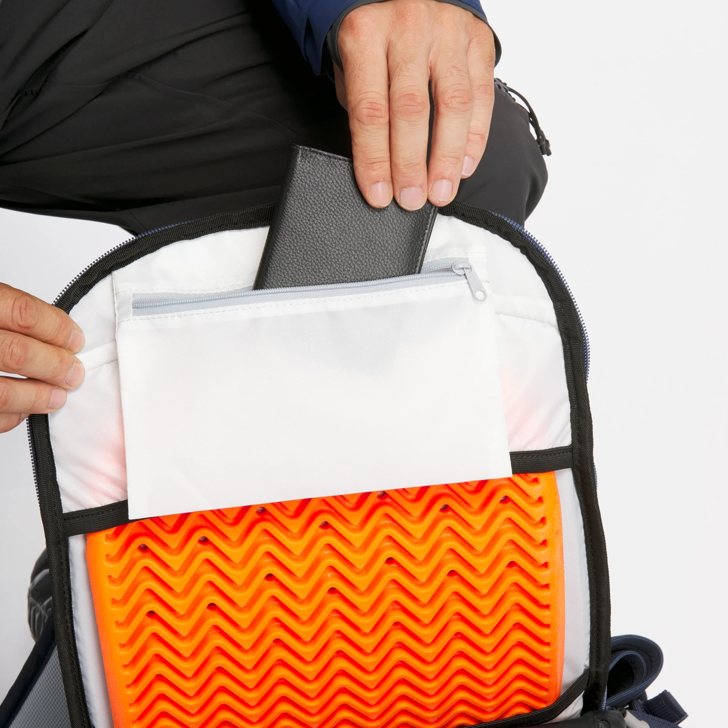 WEDZE Freeride Ski Snowboard Backpack - FR 500 DEFENSE L / XL 17 WEDZE Freeride Ski Snowboard Backpack - FR 500 DEFENSE L / XL - Image 15