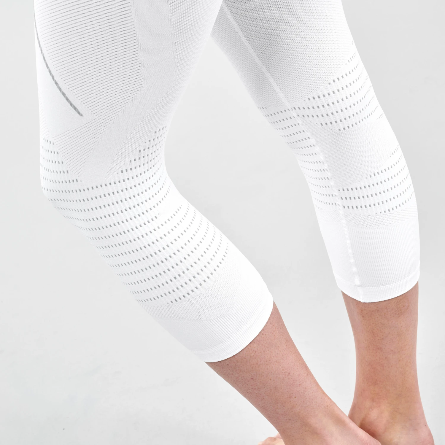 WEDZE Women's Ski Base Layer - BL 980 Seamless Bottom 7 WEDZE Women's Ski Base Layer - BL 980 Seamless Bottom - Image 5