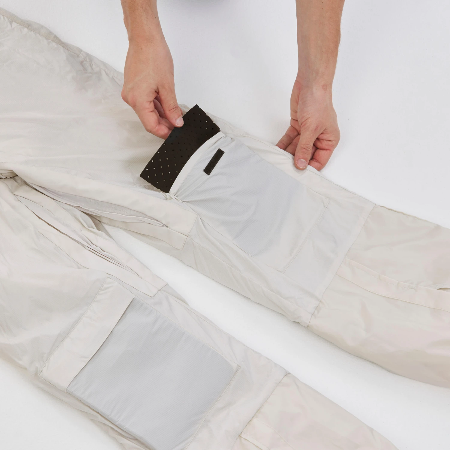 Women's Waterproof Snowboard Salopettes SNB BIB 900 13 Women's Waterproof Snowboard Salopettes SNB BIB 900 - Image 11